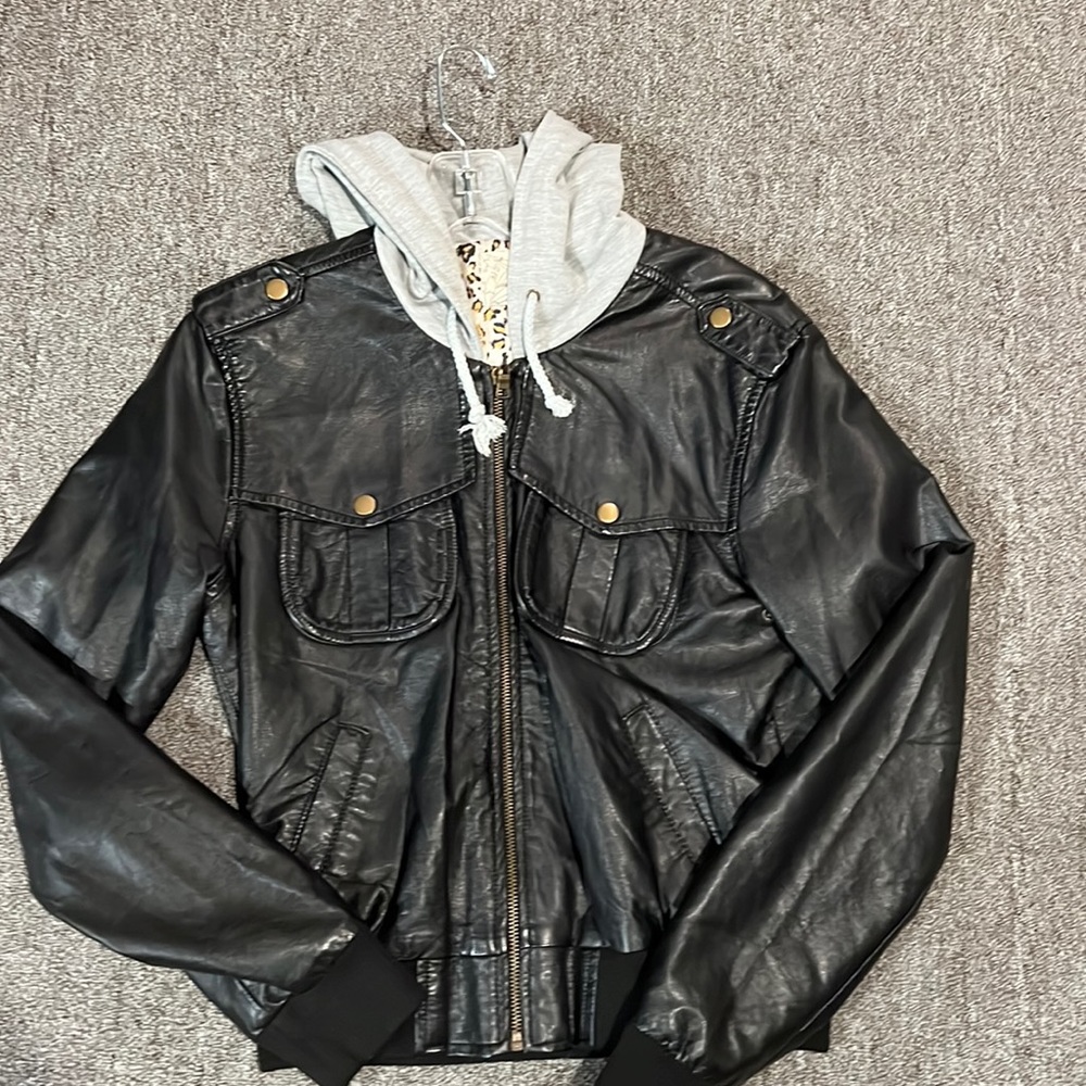 Sans souci black leather jacket with a gray hood